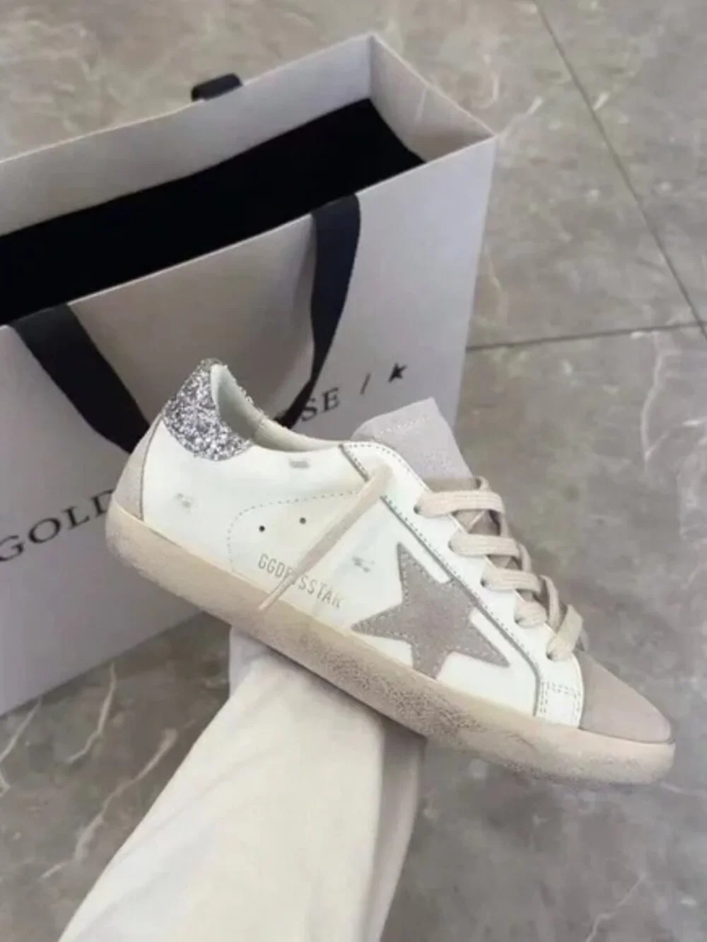 Golden Goose Women's Sneakers - Picture 2 of 6